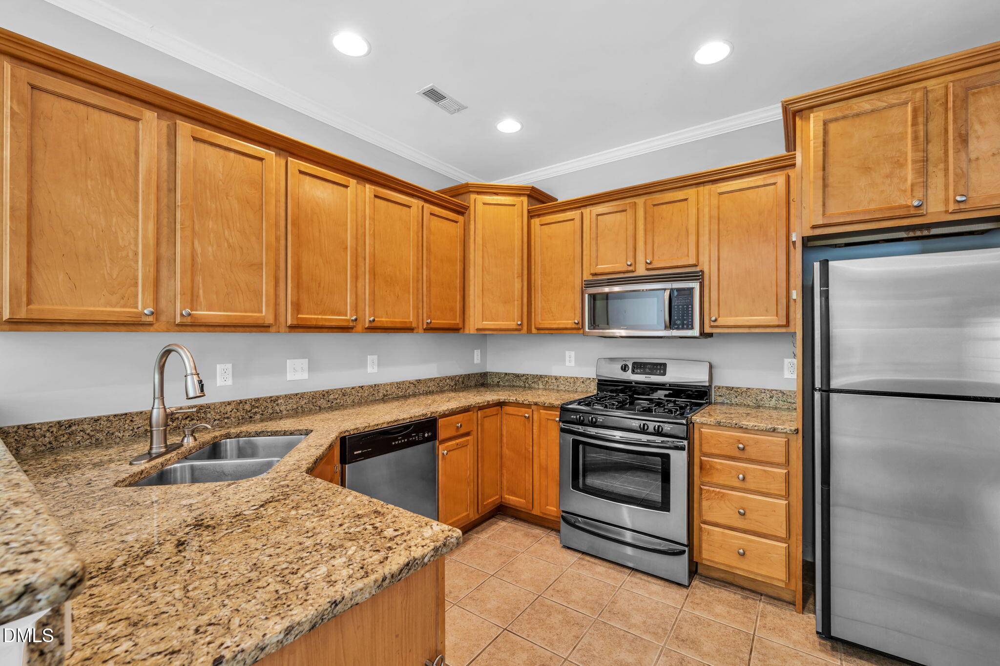 5515 South Roxboro Street, Unit 3 Durham, NC 27713 - Photo 11 of 22 15-web-or-mls-untitled-9 (2)