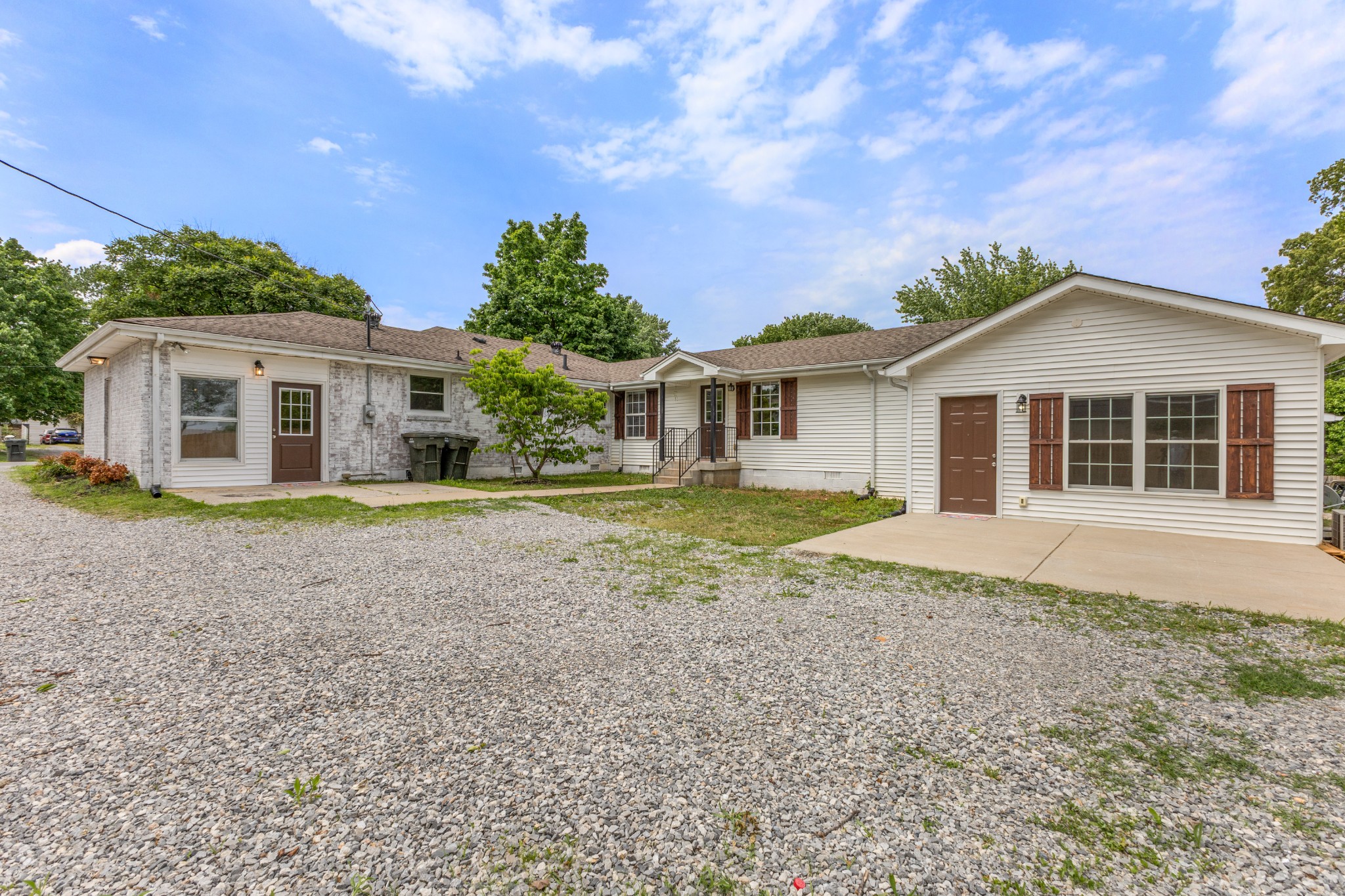 1704 Woodside Drive Springfield, TN 37172 - Photo 2 of 39