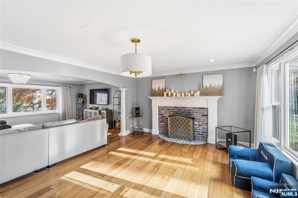 8 Split Rock Road Upper Saddle River, NJ 07458 - Photo 11 of 40