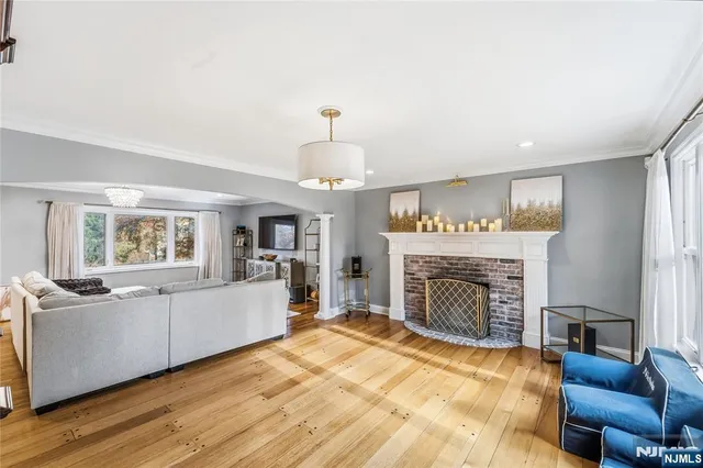 $6,500 | 8 Split Rock Road, Upper Saddle River, NJ 07458