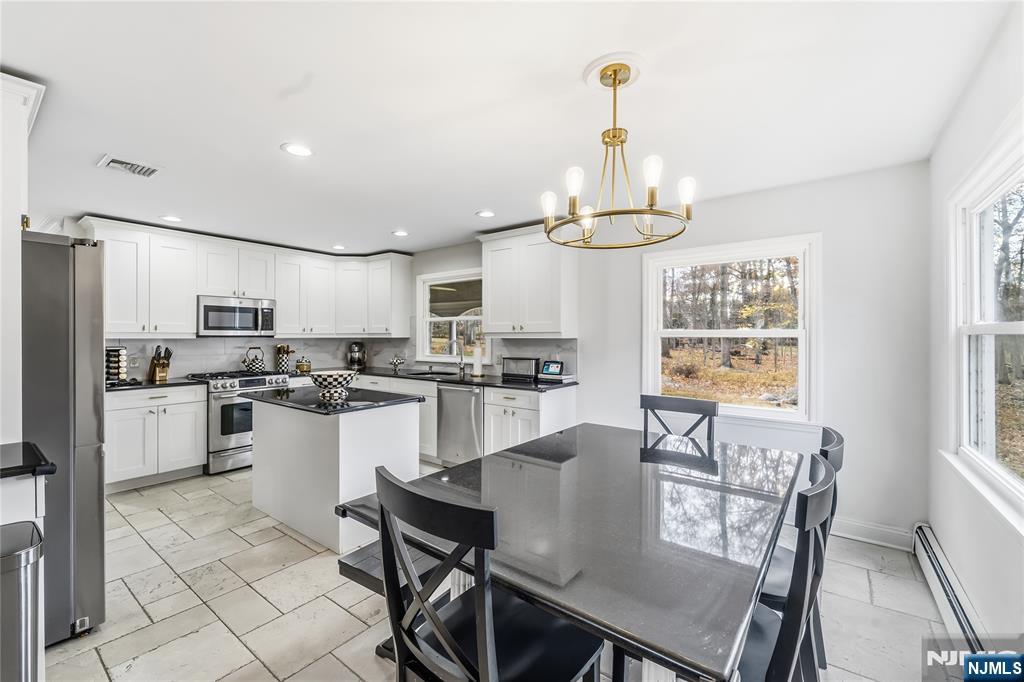 8 Split Rock Road Upper Saddle River, NJ 07458 - Photo 21 of 40