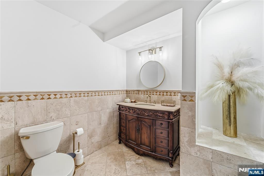 8 Split Rock Road Upper Saddle River, NJ 07458 - Photo 22 of 40