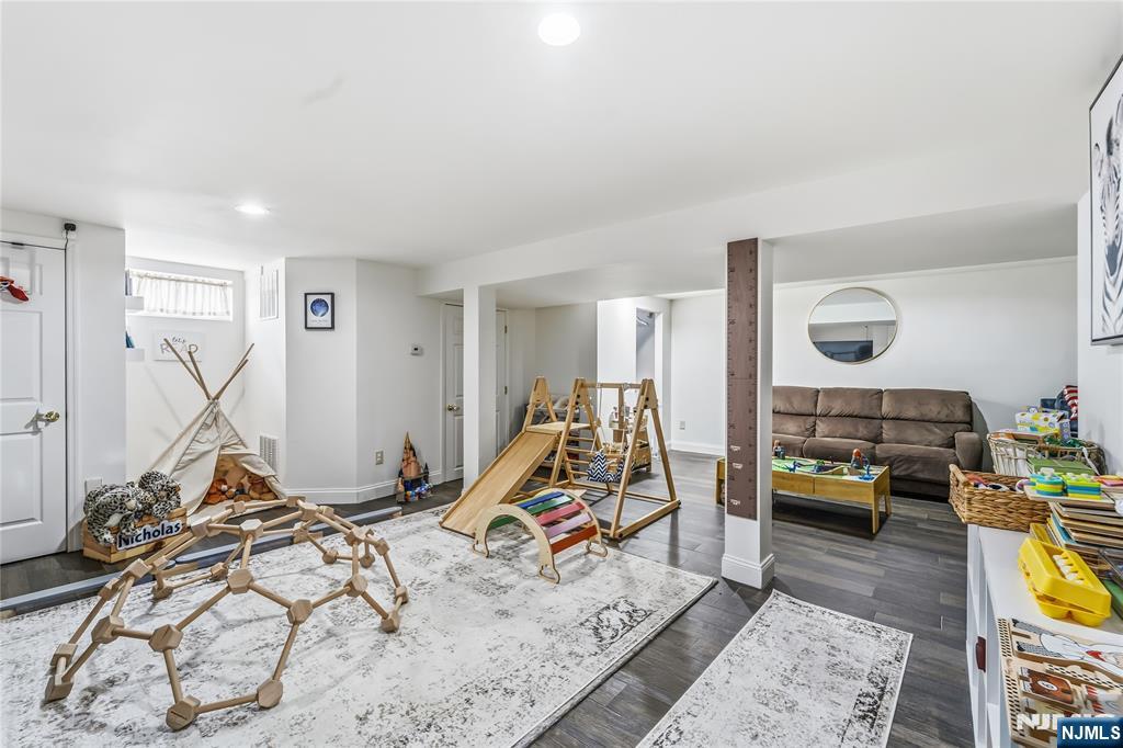 8 Split Rock Road Upper Saddle River, NJ 07458 - Photo 23 of 40