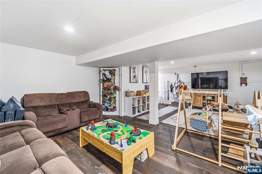 8 Split Rock Road Upper Saddle River, NJ 07458 - Photo 24 of 40