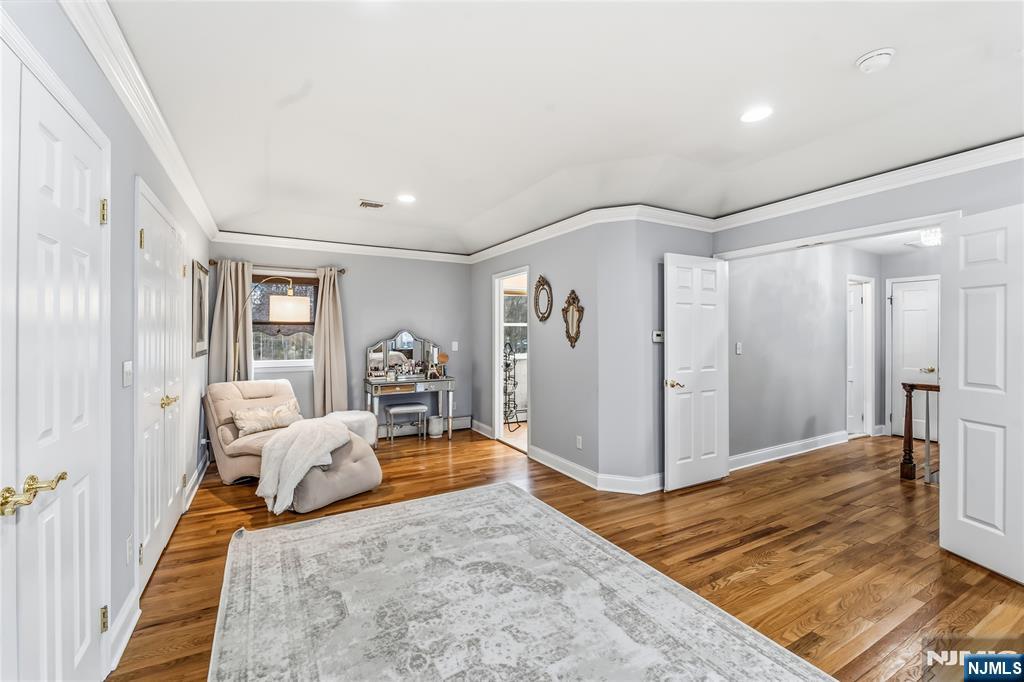 8 Split Rock Road Upper Saddle River, NJ 07458 - Photo 32 of 40