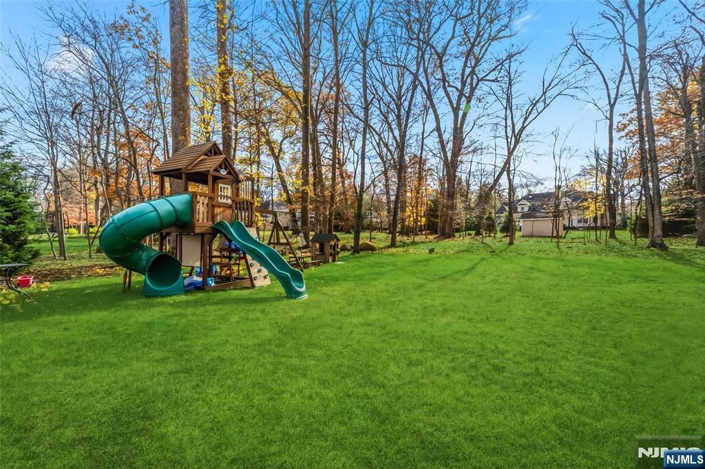 8 Split Rock Road Upper Saddle River, NJ 07458 - Photo 39 of 40