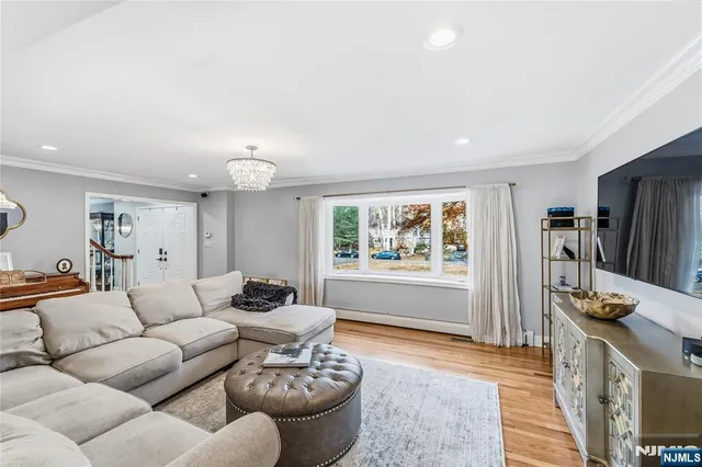 $6,500 | 8 Split Rock Road, Upper Saddle River, NJ 07458