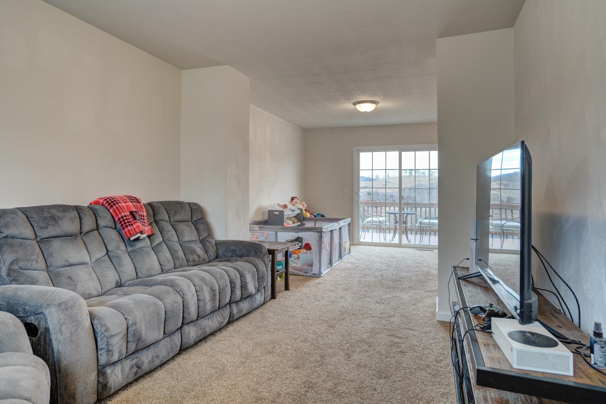 157 Prairie View Lane Pembroke, VA 24136 - Photo 10 of 46 Gallery Image 10