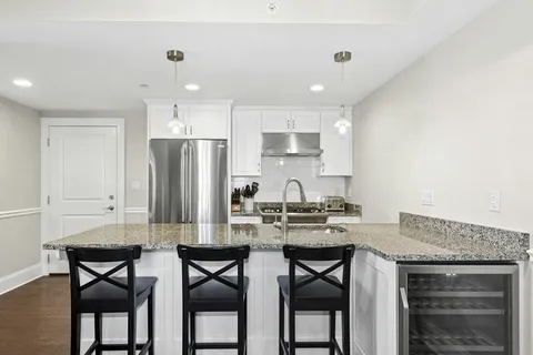 $999,999 | 616 East 4th Street, Unit 204, Boston, MA 02127