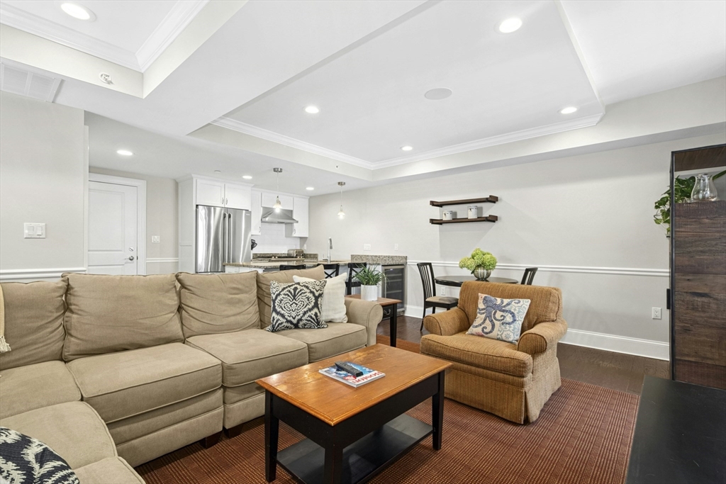616 East 4th Street, Unit 204 Boston, MA 02127 - Photo 5 of 19