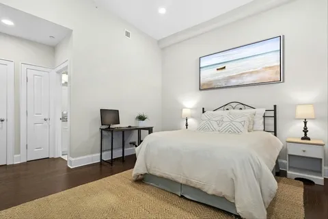 $999,999 | 616 East 4th Street, Unit 204, Boston, MA 02127