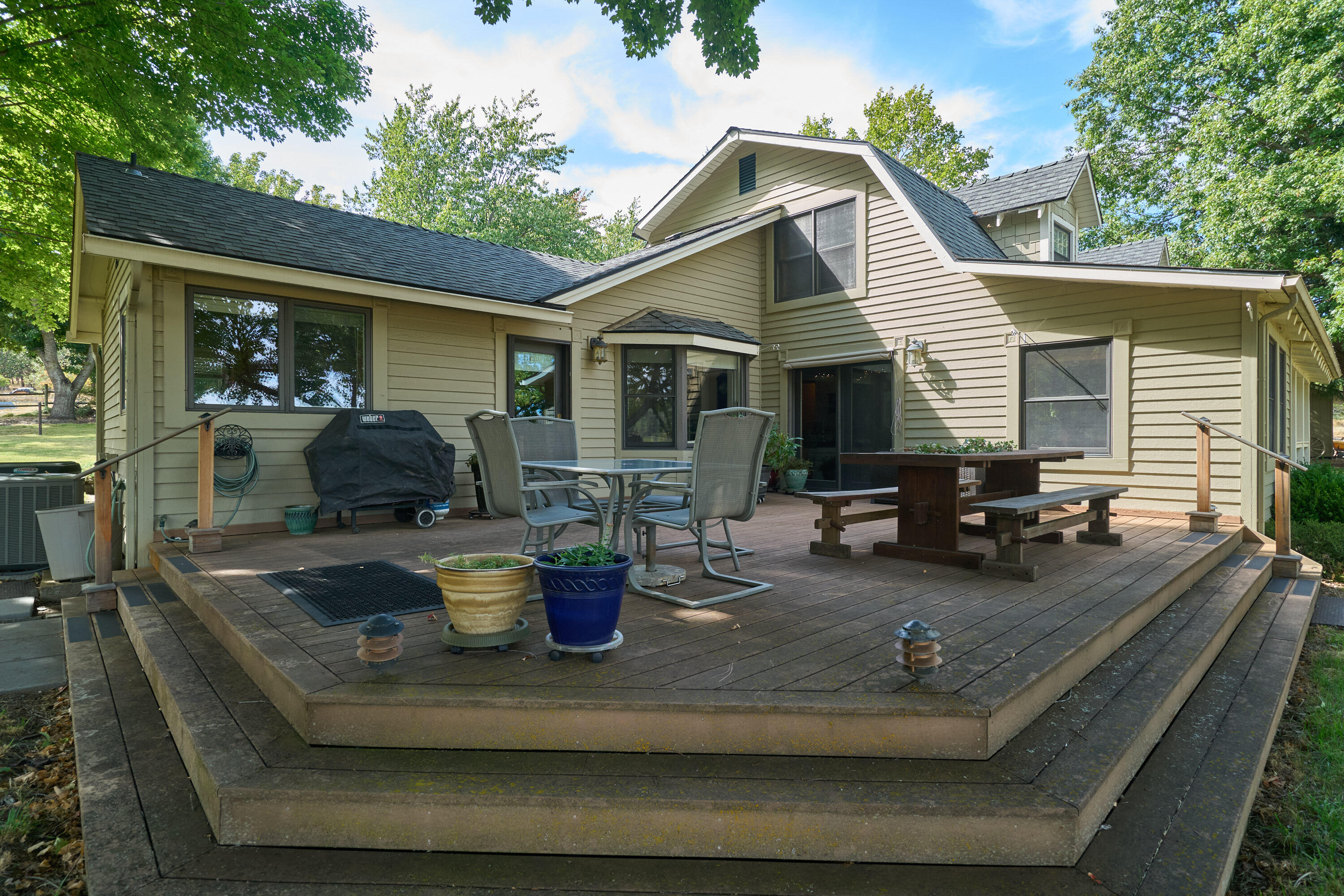 3095 Burrell Road Medford, OR 97501 - Photo 35 of 70 3095 Burrell_Medford-35