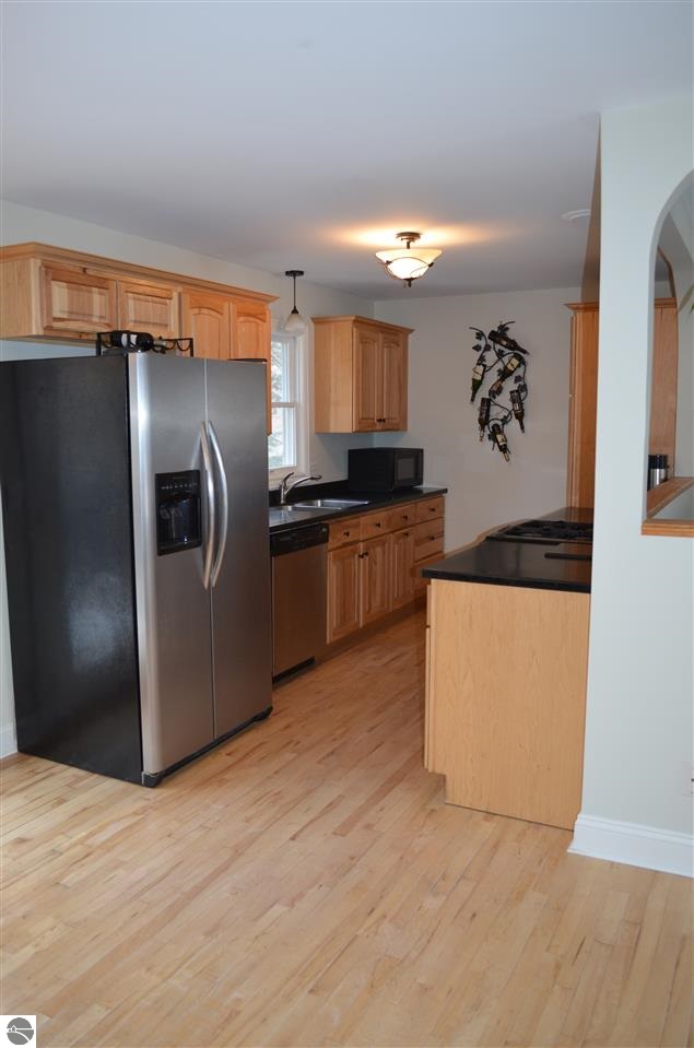 2484 East Potter Road Traverse City, MI 49696 - Photo 15 of 24 1792910-14.JPG