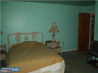 629 Cheswick Road Philadelphia, PA 19128 - Photo 3 of 8