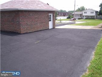 629 Cheswick Road Philadelphia, PA 19128 - Photo 5 of 8