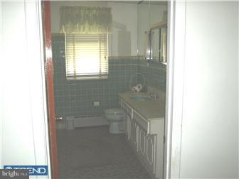 629 Cheswick Road Philadelphia, PA 19128 - Photo 8 of 8