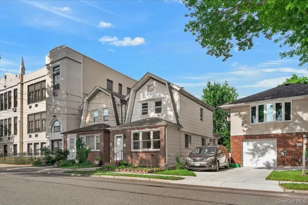 $4,500 | 15 Depan Avenue, Floral Park, NY 11001