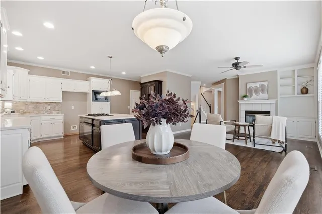 $675,000 | 14213 Parkhill, Overland Park, KS 66221