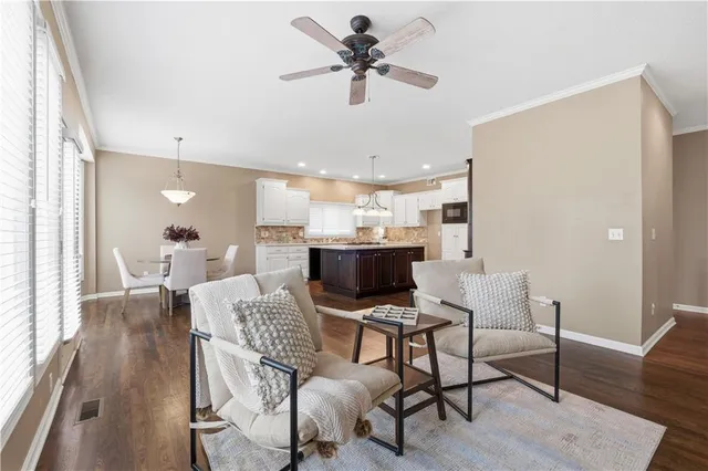 $675,000 | 14213 Parkhill, Overland Park, KS 66221