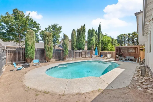 $595,000 | 813 Sugar Pine Drive, Lathrop, CA 95330