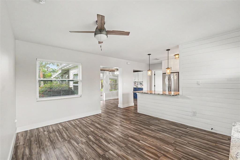 2009 Tarpon Road Palmetto, FL 34221 - Photo 3 of 25