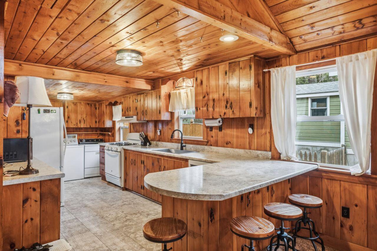 17 Qualey Road Gray, ME 04039 - Photo 20 of 65 Kitchen