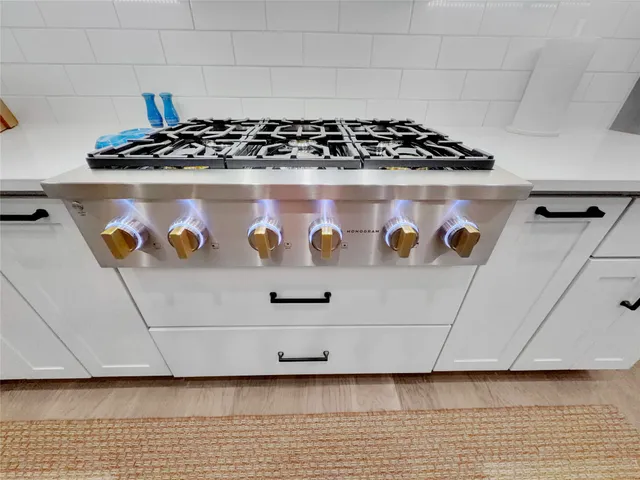 $929,000 | 3107 Somerset Levens Lane, Houston, TX 77055