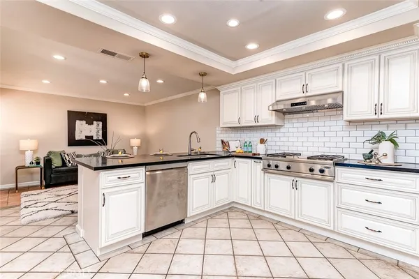 $1,128,800 | 607 Murfield Court, Fullerton, CA 92835