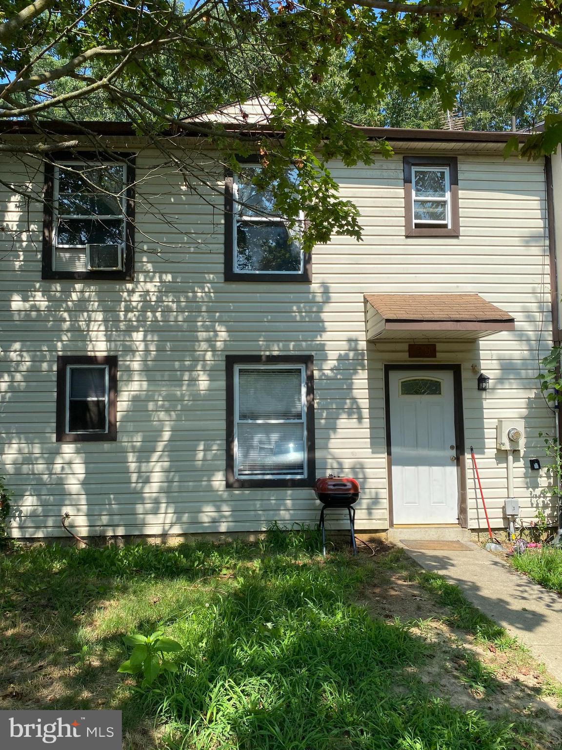 89 Hampshire Road Sicklerville, NJ 08081 - Photo 3 of 17 Gallery Image 3