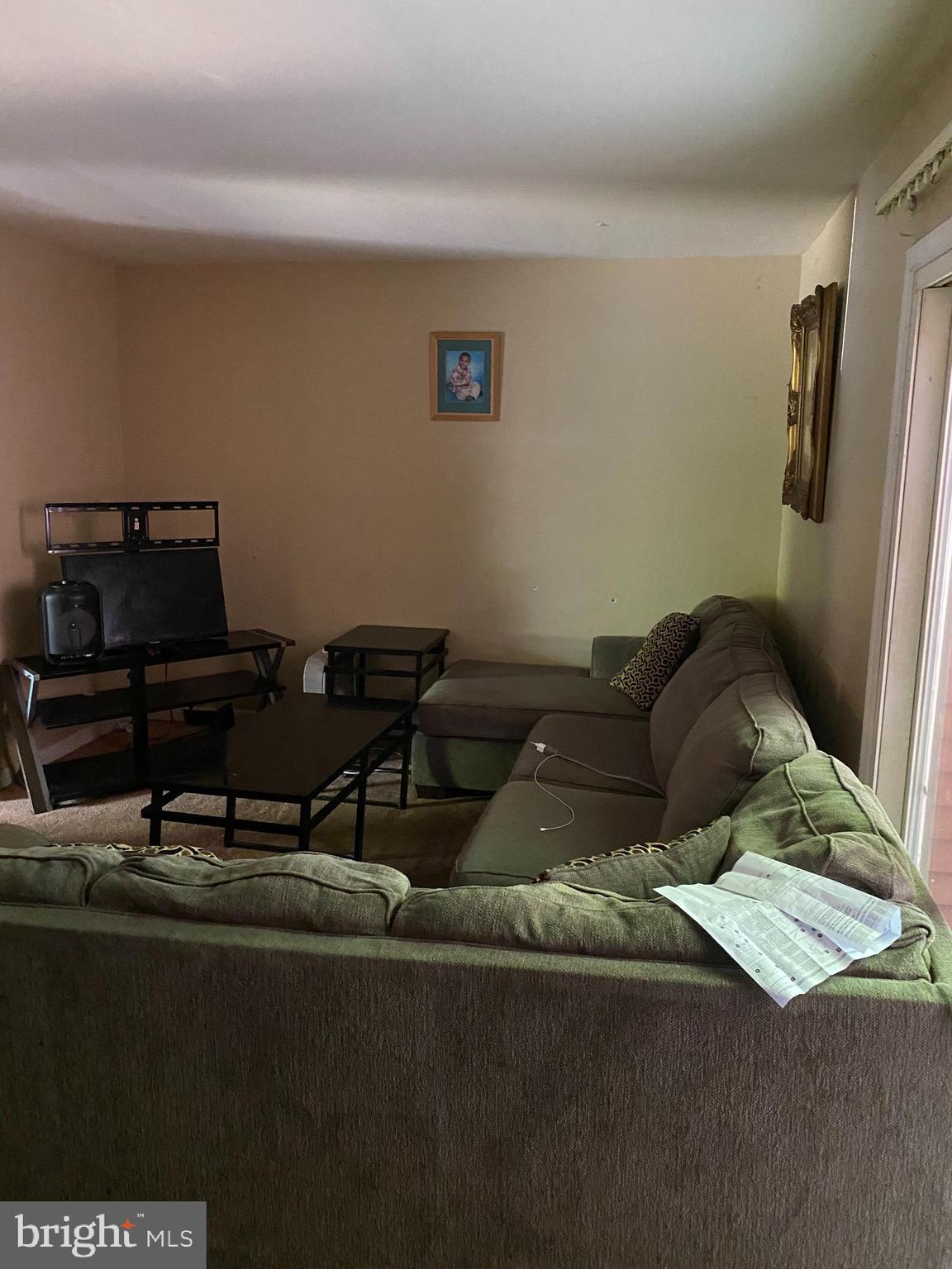 89 Hampshire Road Sicklerville, NJ 08081 - Photo 6 of 17 Gallery Image 6
