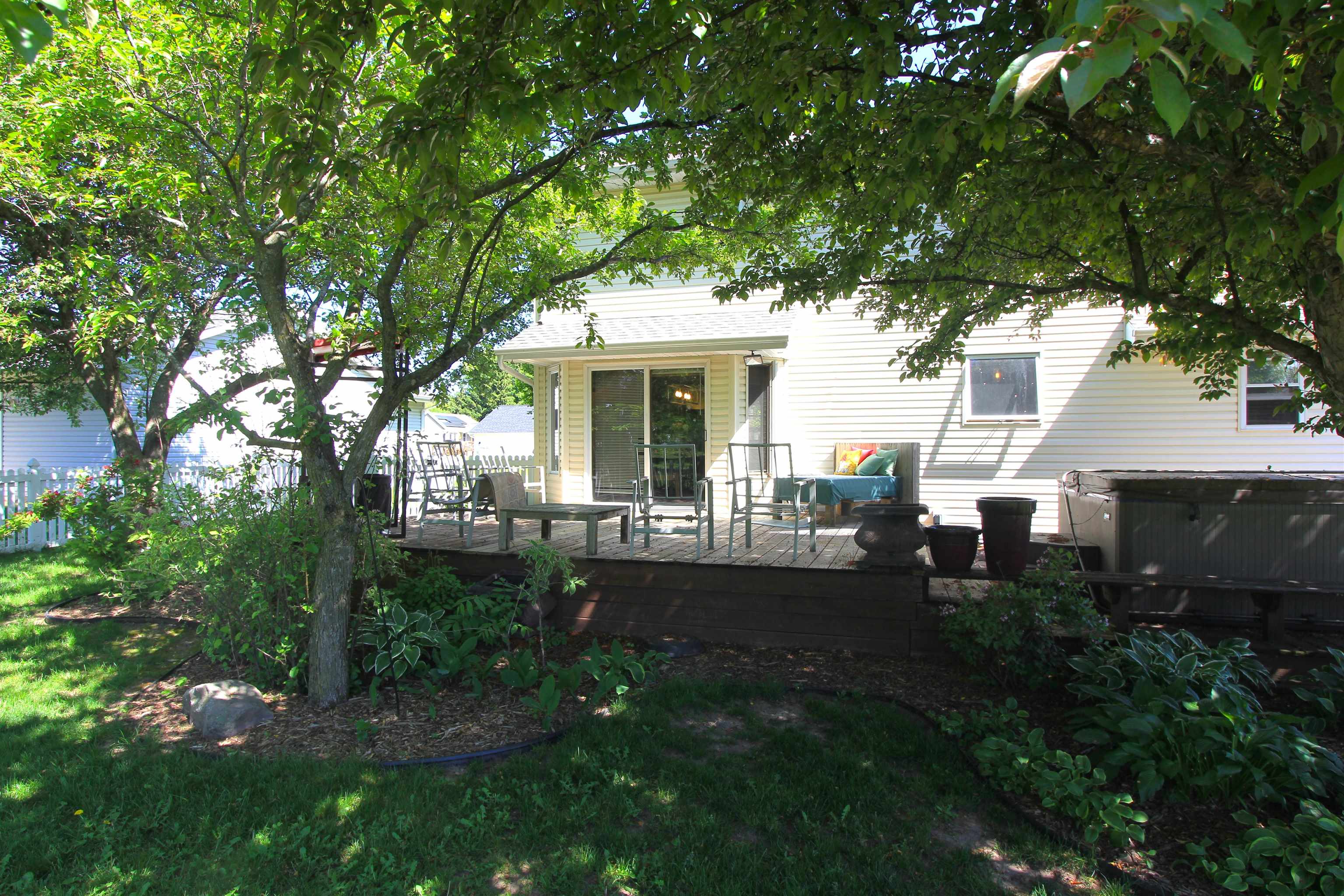 2933 Sunray Lane Green Bay, WI 54313 - Photo 23 of 25