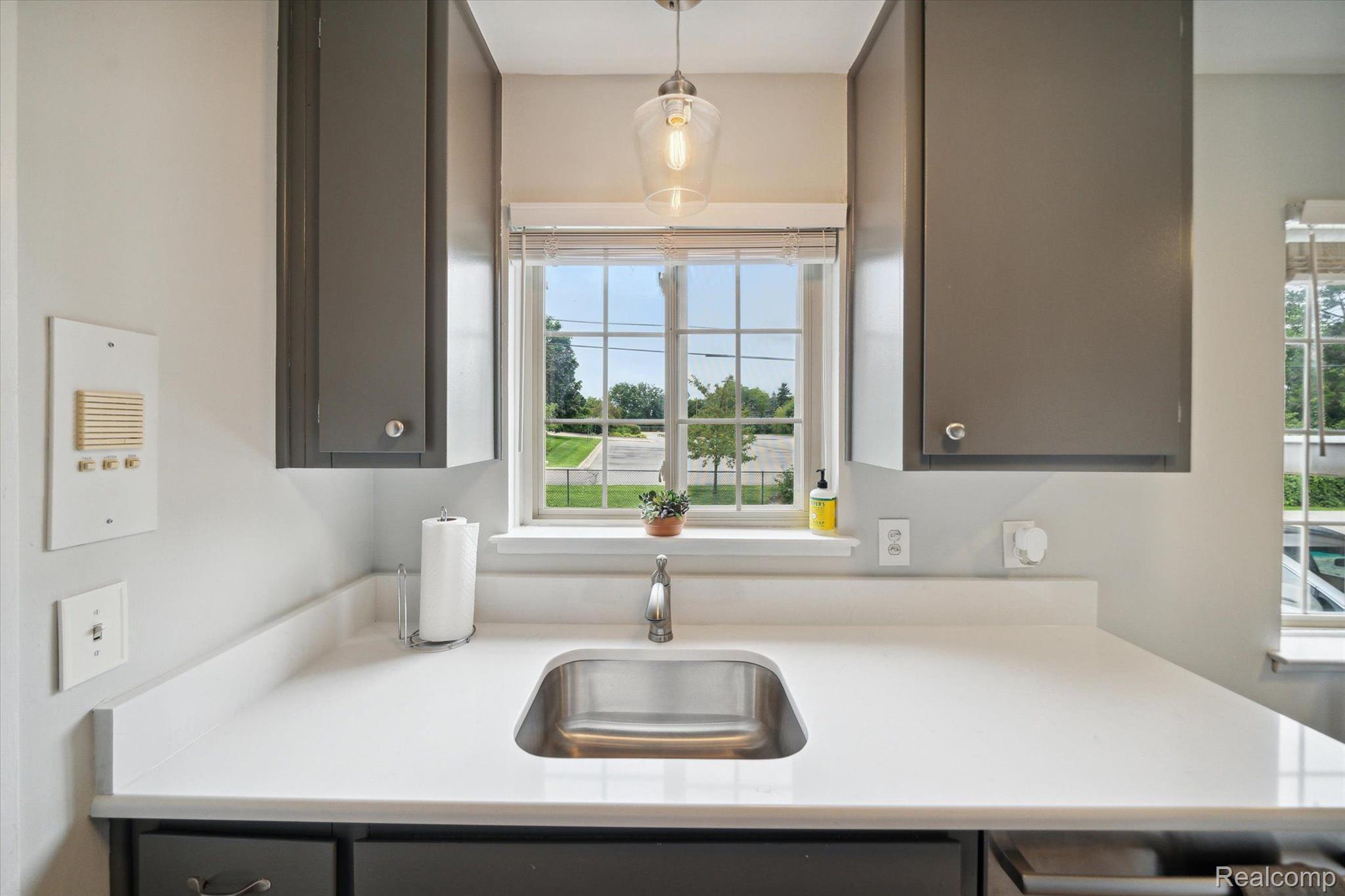 500 Romeo Road, Unit 118 Rochester, MI 48307 - Photo 15 of 26 Gallery Image 15