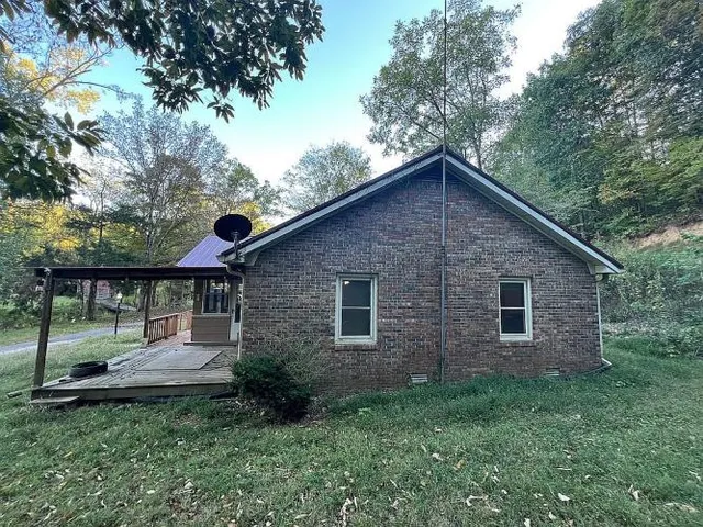 $399,997 | 215 Weaver Hollow Lane, Erin, TN 37061