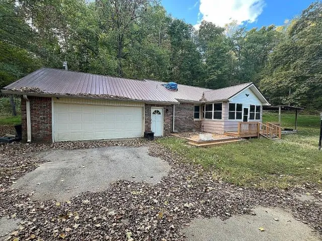 $399,997 | 215 Weaver Hollow Lane, Erin, TN 37061