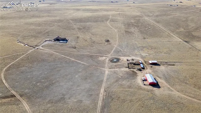 a house view with a outdoor space