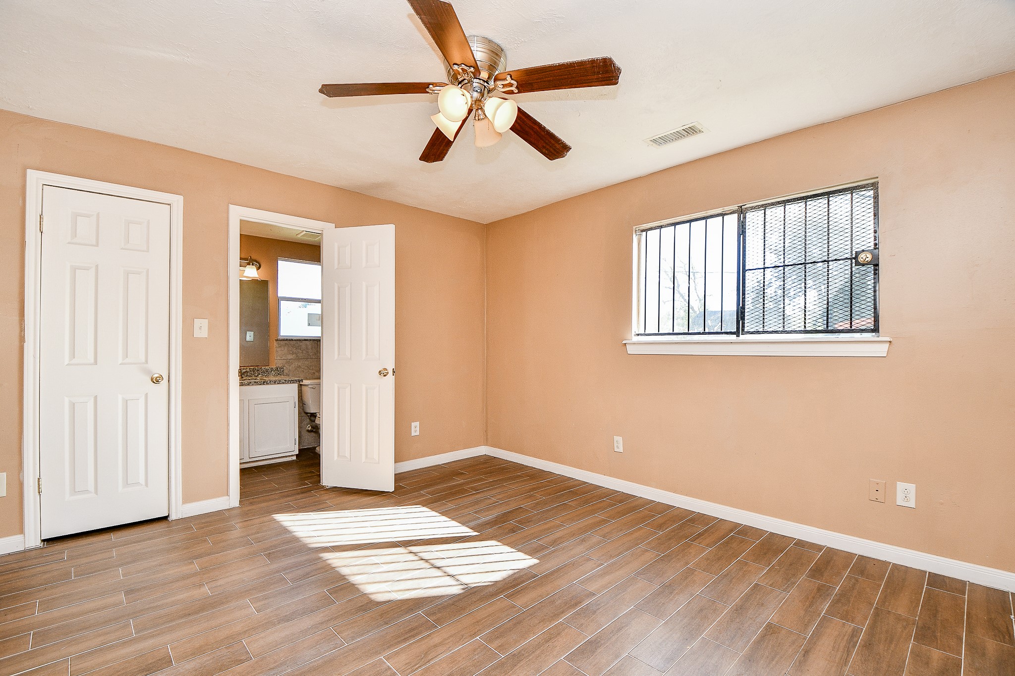 4926 Ridgestone Street Houston, TX 77053 - Photo 14 of 32