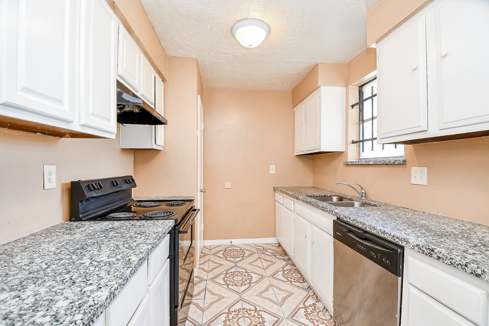 4926 Ridgestone Street Houston, TX 77053 - Photo 8 of 32
