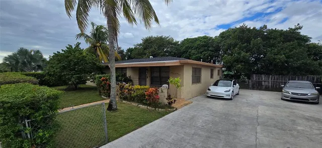 $569,000 | 17230 Northwest 10th Court, Miami, FL 33169