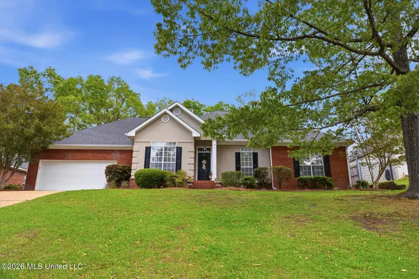 $325,000 | 420 Woodlands Circle, Brandon, MS 39047