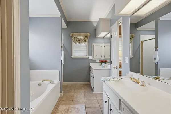 $325,000 | 420 Woodlands Circle, Brandon, MS 39047