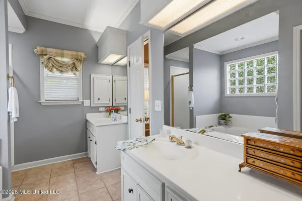 $325,000 | 420 Woodlands Circle, Brandon, MS 39047