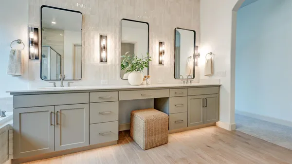 $1,001,325 | 1675 North Blackwood Avenue, Clovis, CA 93619