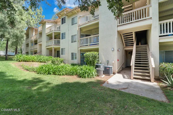 $435,000 | 653 Oak Run Trail, Unit 109, Oak Park, CA 91377