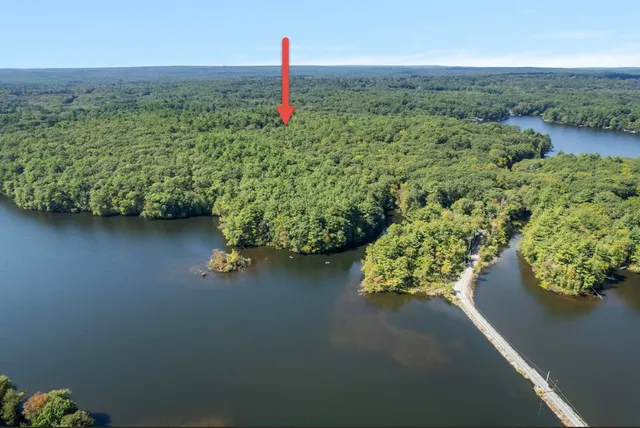 $780,000 | 56 Pine Ledge Road, Glocester, RI 02857