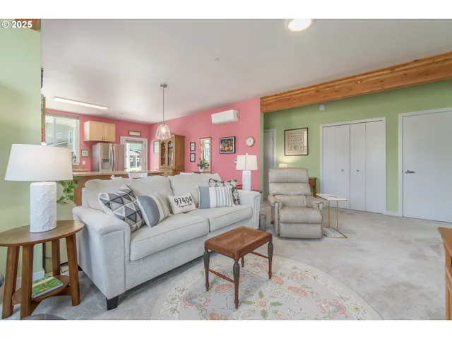 $544,500 | 172 Oakleigh Lane, Unit 513, Eugene, OR 97404