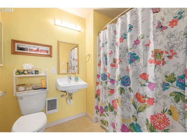 $544,500 | 172 Oakleigh Lane, Unit 513, Eugene, OR 97404