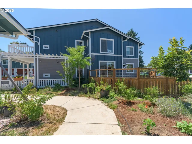 $544,500 | 172 Oakleigh Lane, Unit 513, Eugene, OR 97404