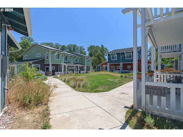 $544,500 | 172 Oakleigh Lane, Unit 513, Eugene, OR 97404