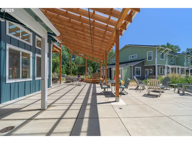 $544,500 | 172 Oakleigh Lane, Unit 513, Eugene, OR 97404