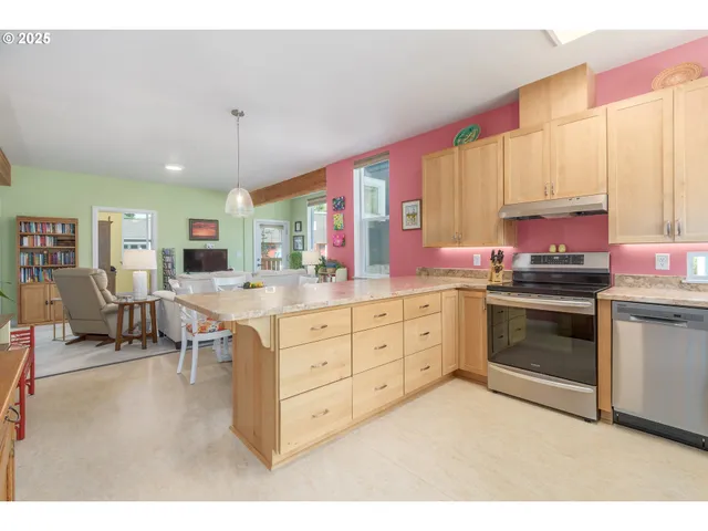 $544,500 | 172 Oakleigh Lane, Unit 513, Eugene, OR 97404